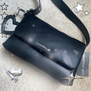 Madden Girl Black Belt Bag Sleek Minimalist Design